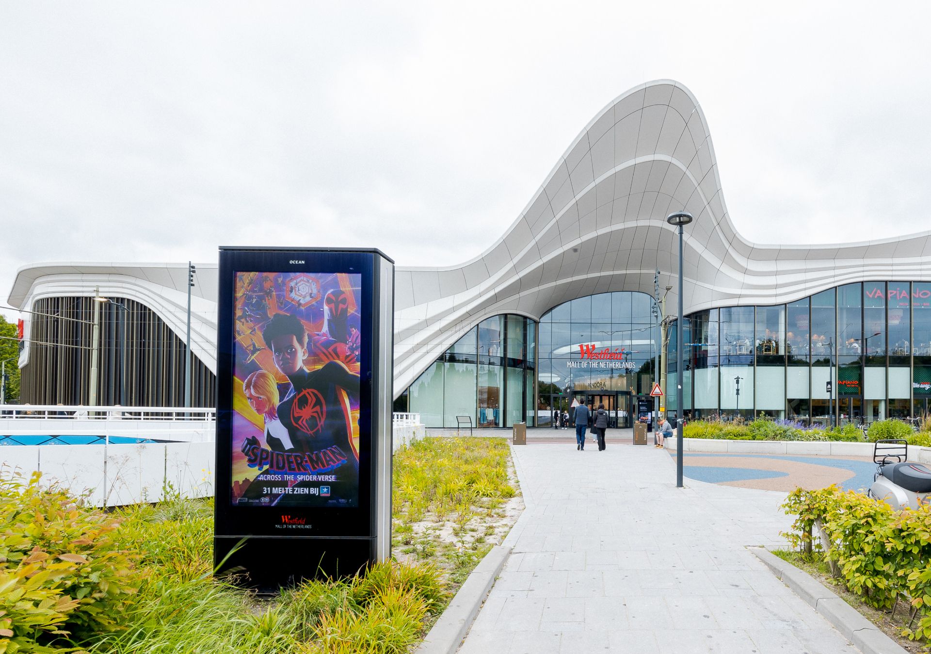 Westfield_mall_of_the_Netherlands2